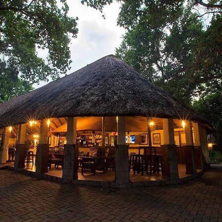 Island Safari Lodge Maun Bagian luar foto